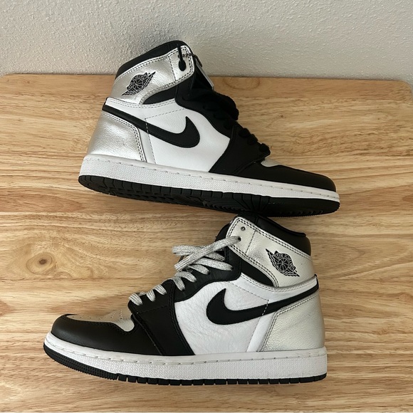 Nike Air Jordan 1 Retro High OG “Silver Toe” (Size 7) - Picture 6 of 10